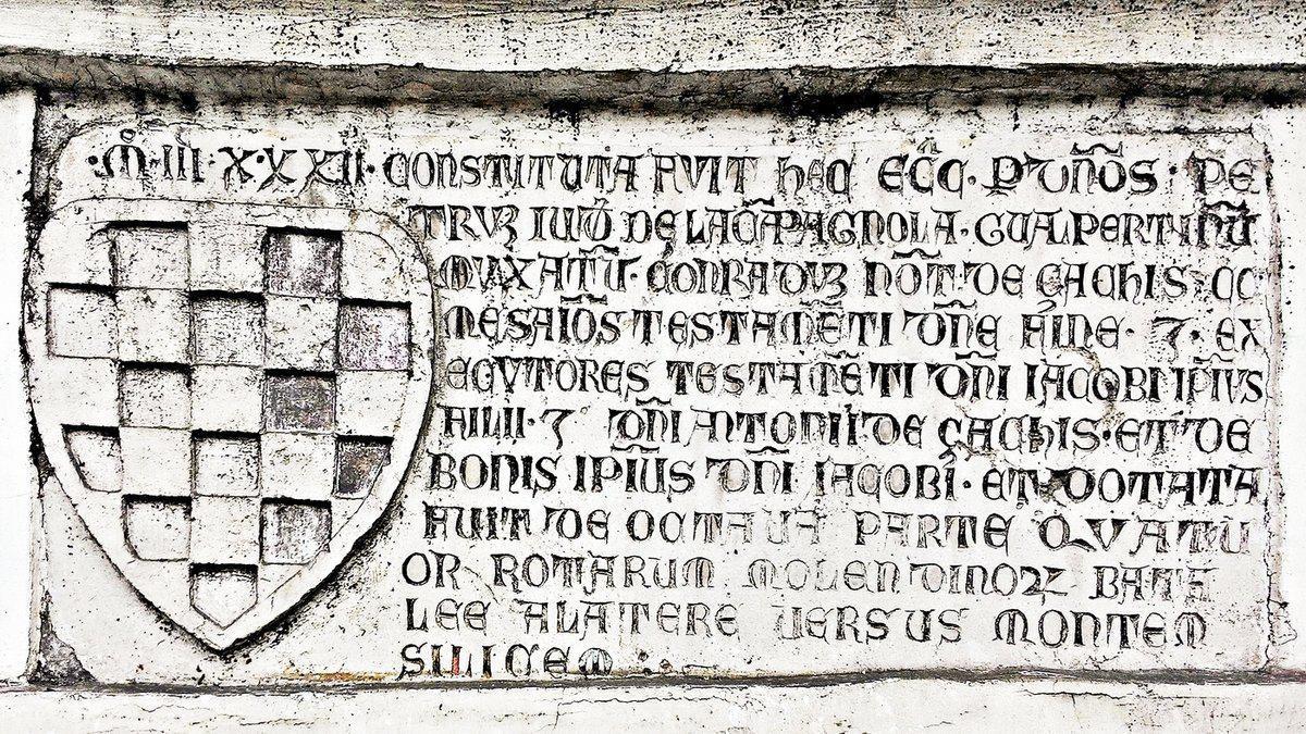 Battaglia Terme, vecchia parrocchiale di S. Giacomo. Iscrizione in gotico maiuscolo.