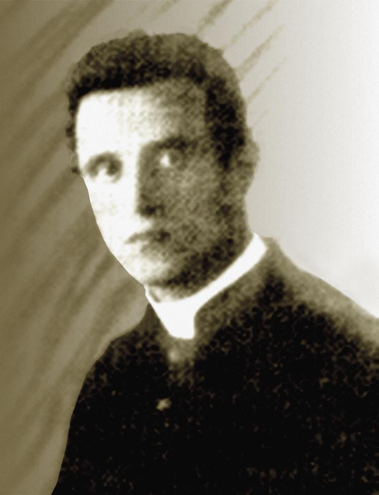 Don Marco Romano, giovane sacerdote.