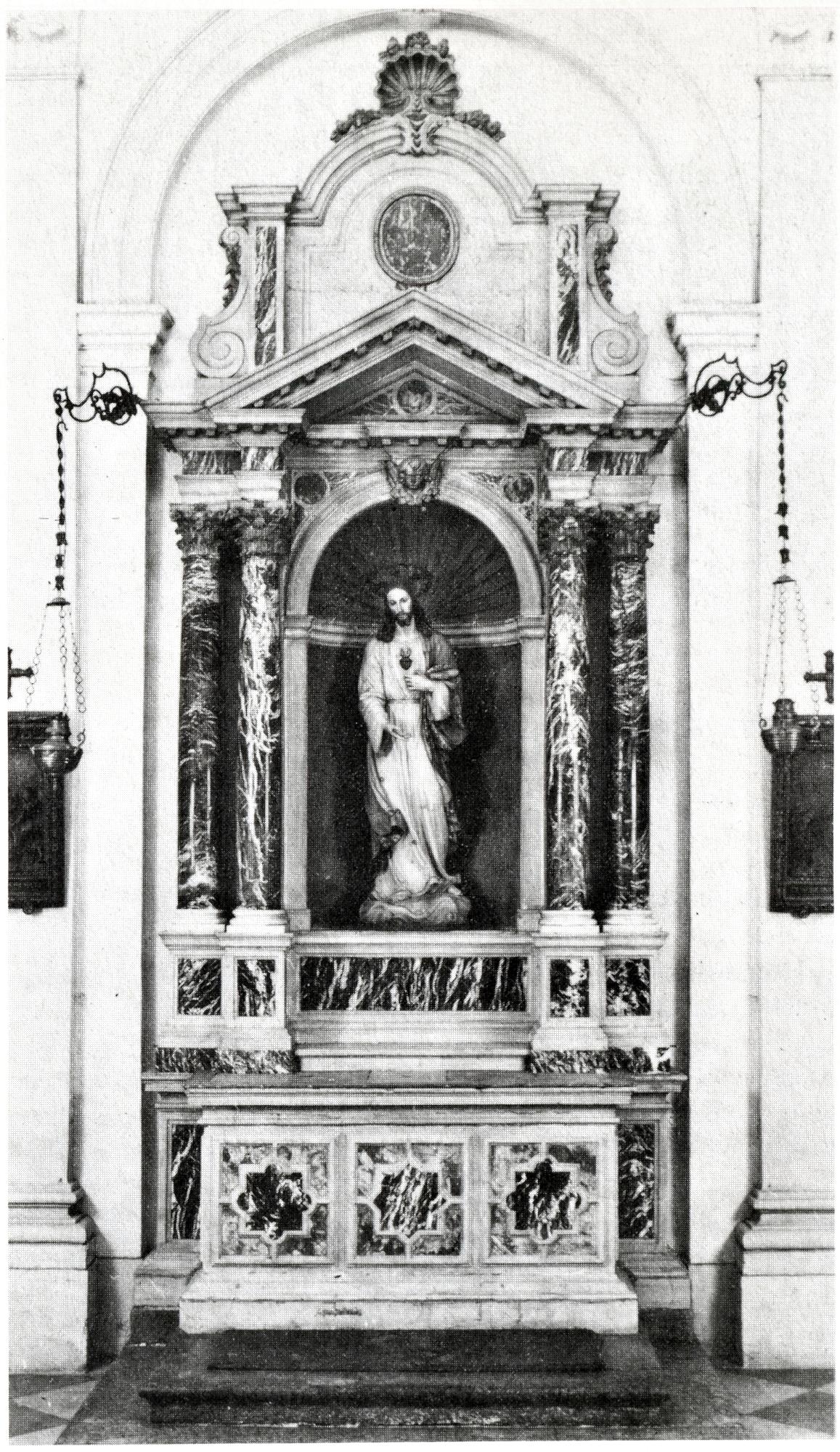L'altare del Sacro Cuore, vecchia chiesa di S. Giacomo, Battaglia Terme.