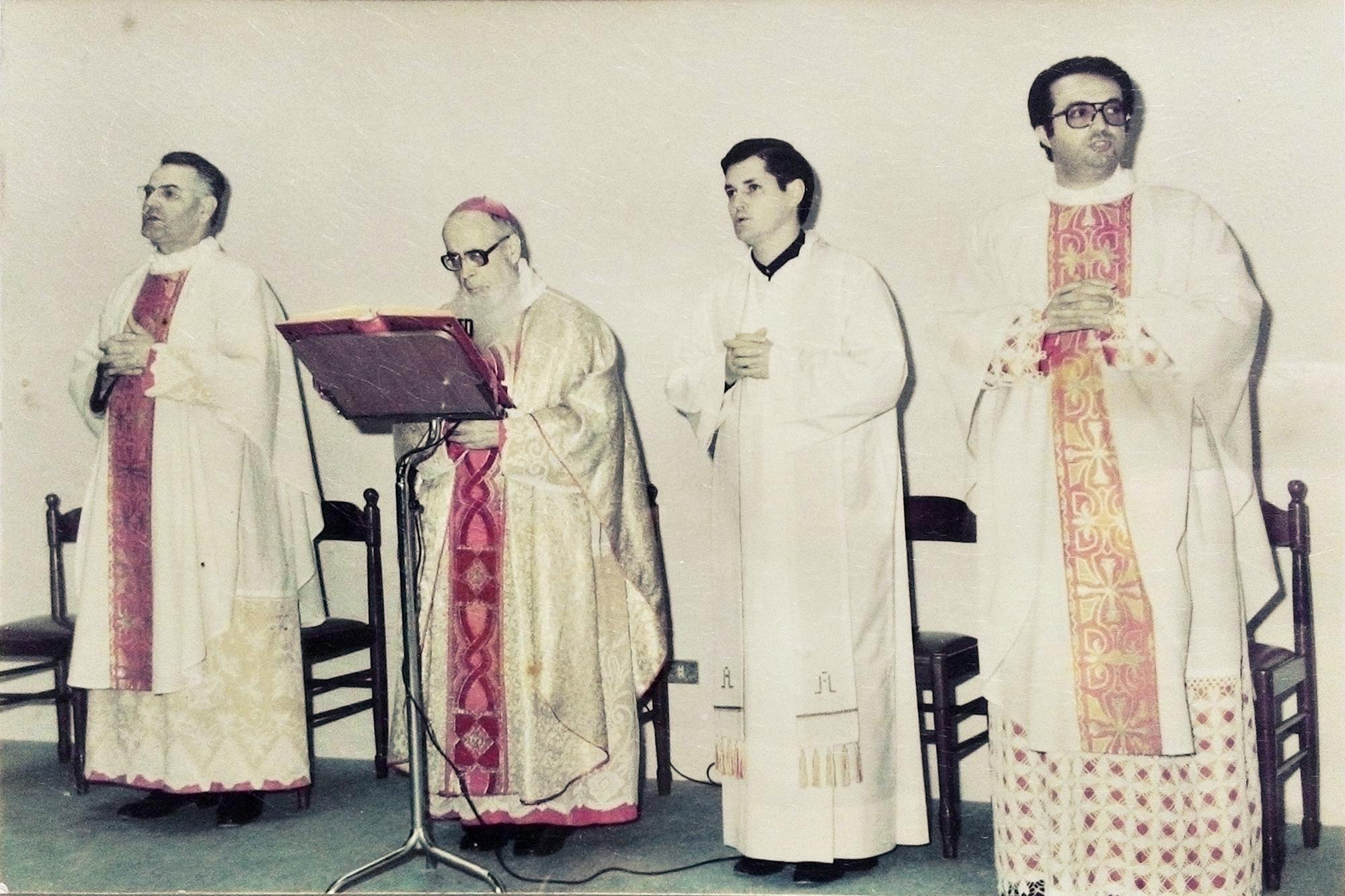 10 luglio 1983, S. Messa presieduta dal vescovo emerito Girolamo Bortignon (2).