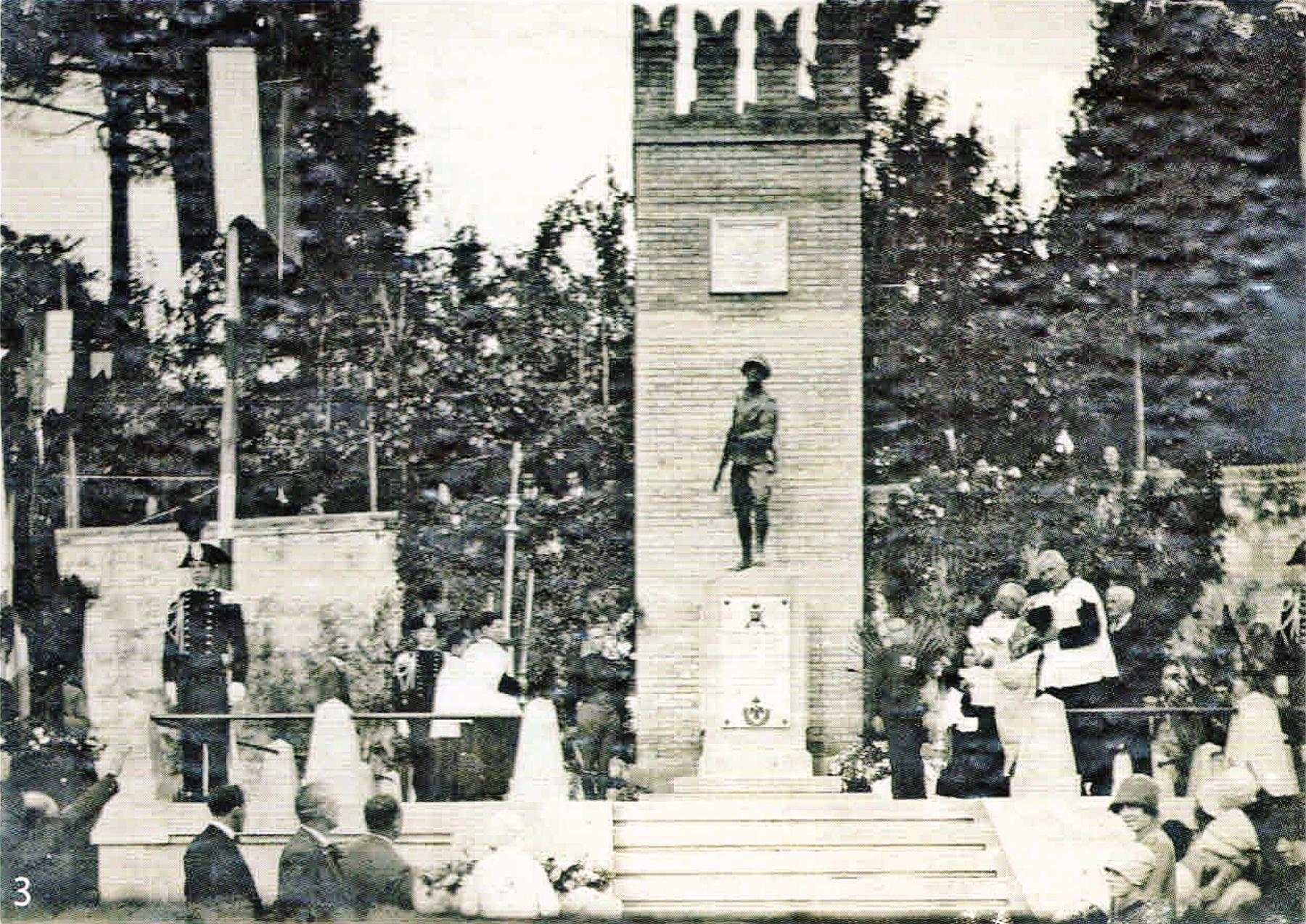 Inaugurazione del Monumento ai Caduti di Carrara San Giorgio.
